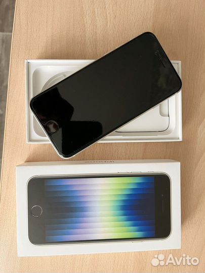 iPhone SE (2022), 64 ГБ