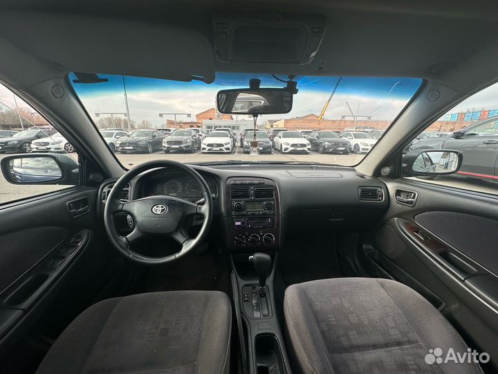 Toyota Avensis 1.8 AT, 2000, 335 500 км