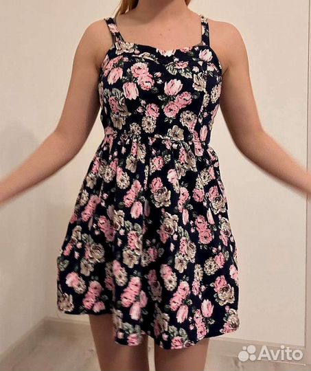 Шорты, футболки, платье