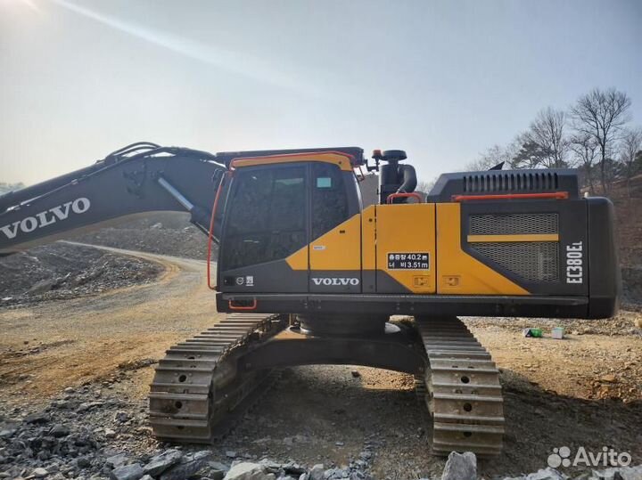 Гусеничный экскаватор Volvo EC380DL, 2022