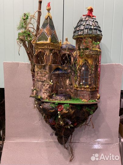 Пано парящий замок