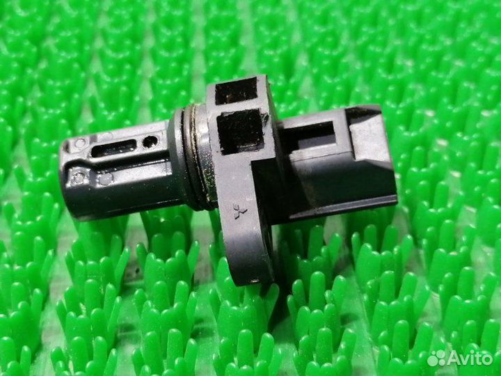 Датчик положения коленвала Mitsubishi Colt Plus