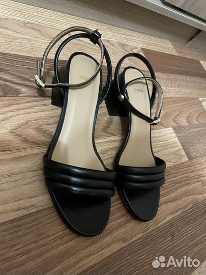 Босоножки черные 36