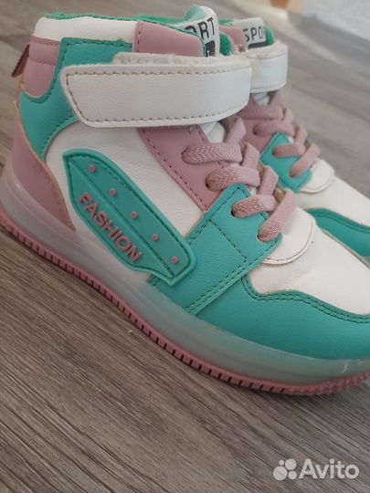 Кроссовки для девочки 29 размер