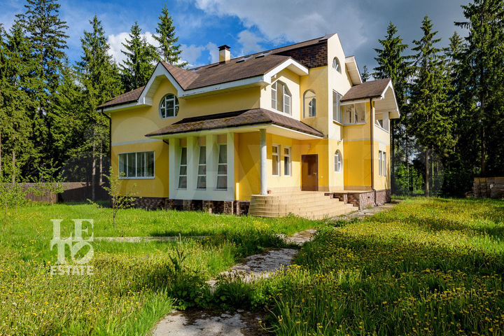 Дом 520 м² на участке 25 сот.