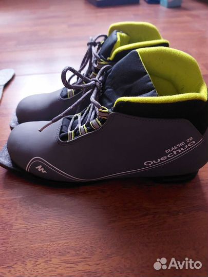 Лыжные ботинки