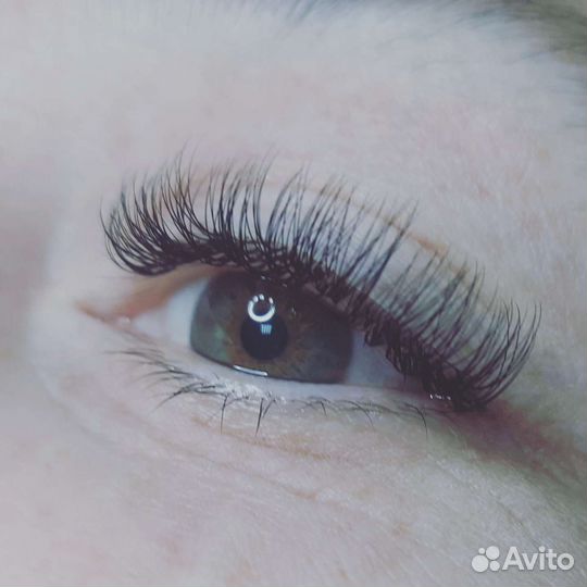 Наращивание ресниц, маникюр, педикюр