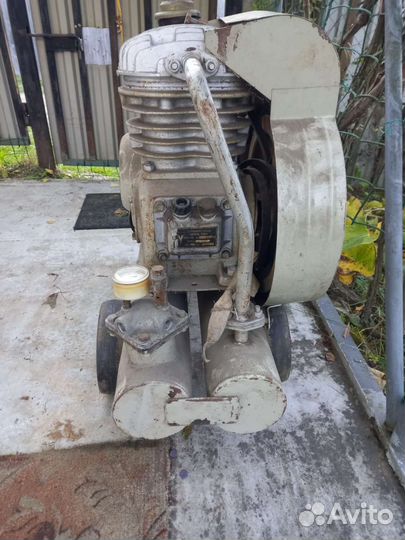 Воздушный компрессор