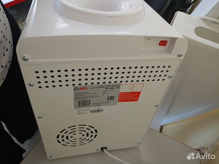 Кулер для воды настольный