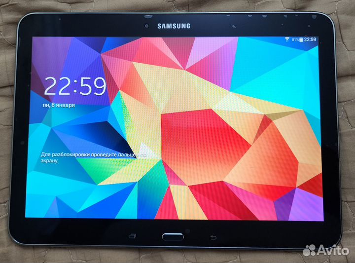 Планшет Samsung Galaxy Tab 4 10.1 SM-T530