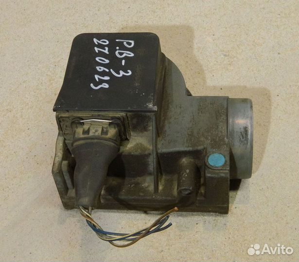 Расходомер VW Passat B3 № 037906301