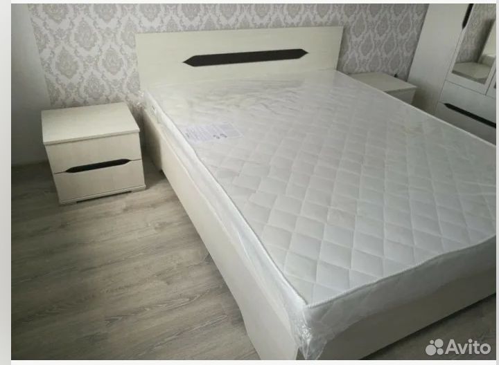 Кровать двухспальная