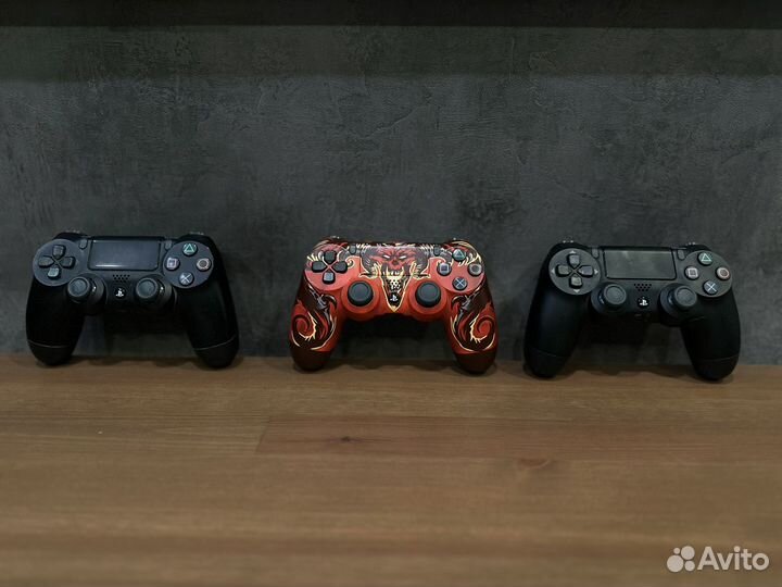 Игровая приставка ps4 pro, +3 геймпада dualshock 4