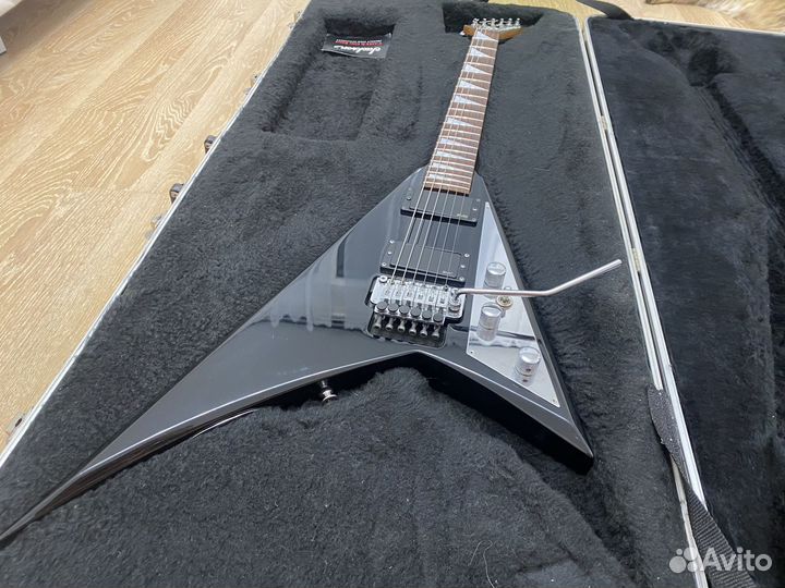 Продам электрогитару Jackson RR3 японец