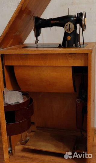 Швейная машина Подольск ножная