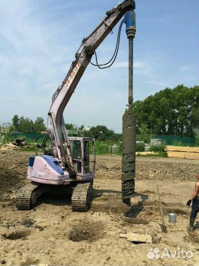 Автобуровая ямобур гусеничная