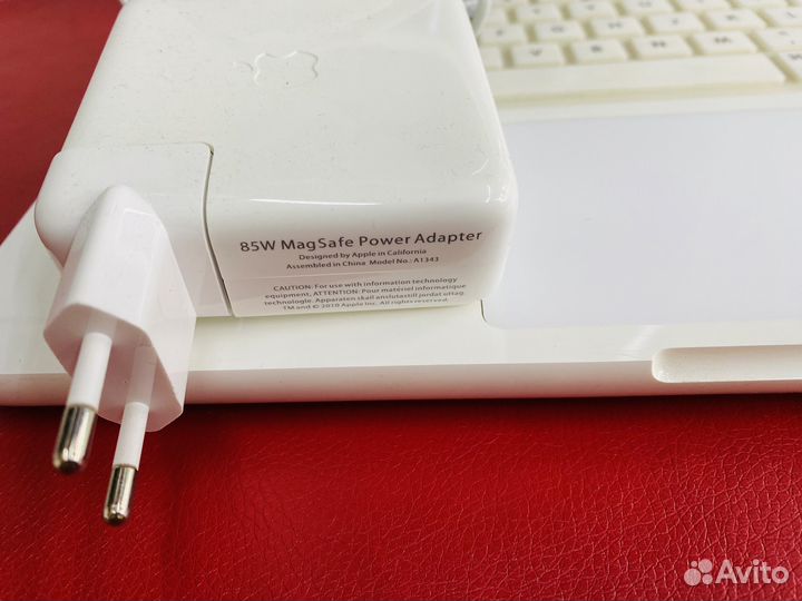 Apple MacBook 13 A1342