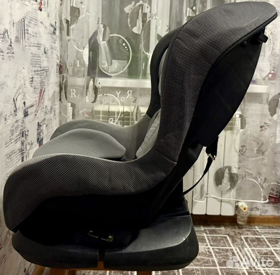 Автомобильное кресло 