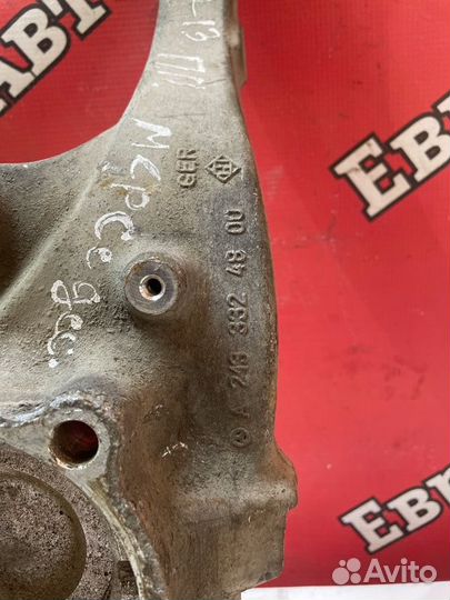 Кулак поворотный передний правый Mercedes-Benz