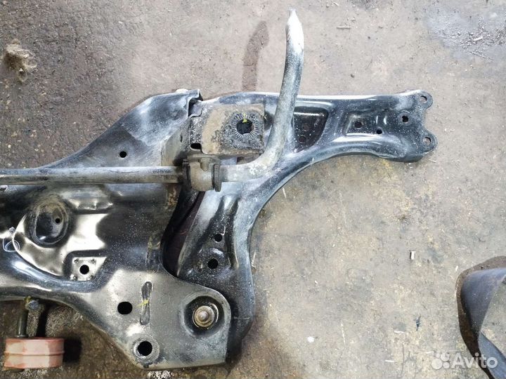 6RU407152 VAG Рычаг передний правый