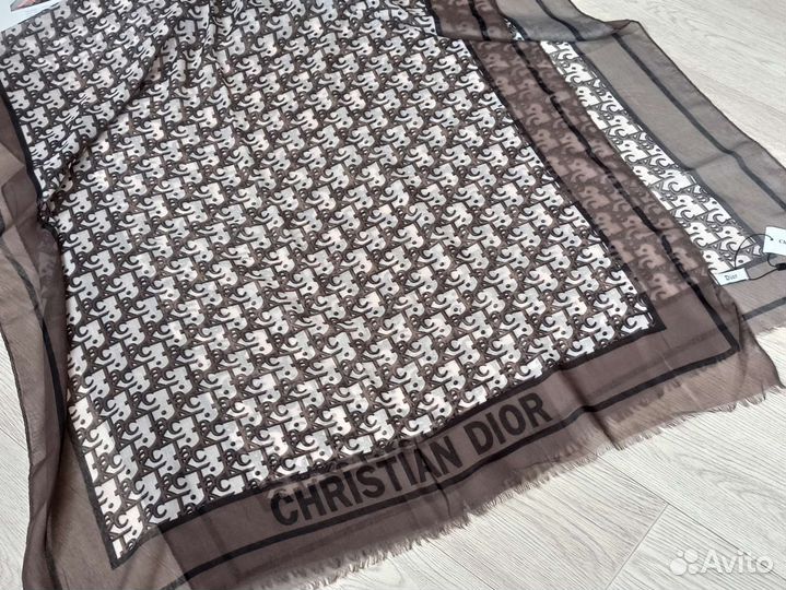 Палантин Шарф бежевый Батист Christian Dior