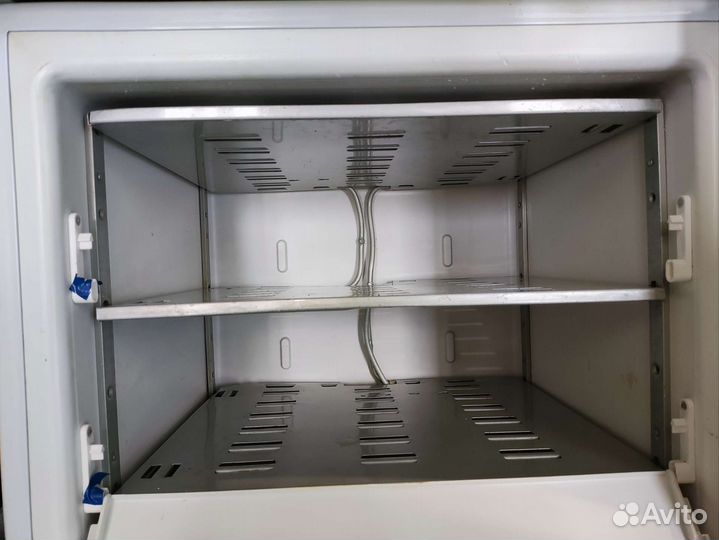 Холодильник бирюса