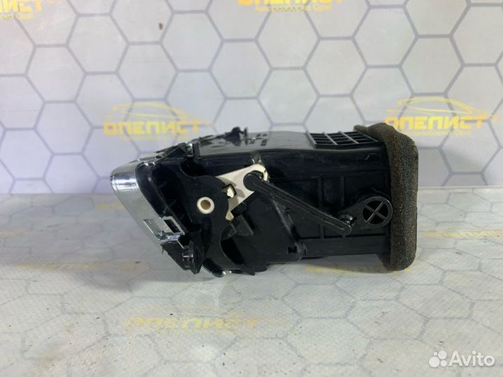 Дефлектор обдува левый Chevrolet Captiva C140