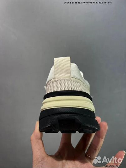 Кроссовки Nike V2K Run Runtekk бежевые