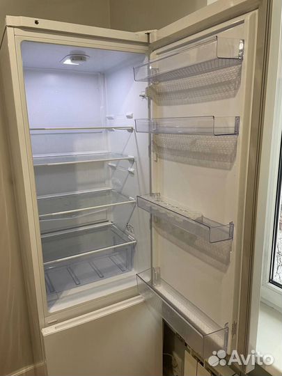 Холодильник бу Beko