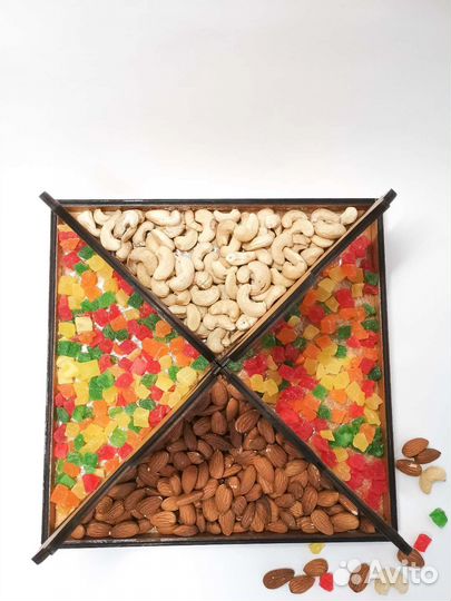 Тарелка для орехов. Менажница деревянная белка