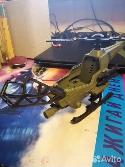 Игрушечный вертолёт, солдатики, барикада, мотоцикл