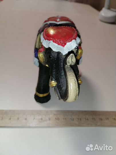 Слон статуэтка