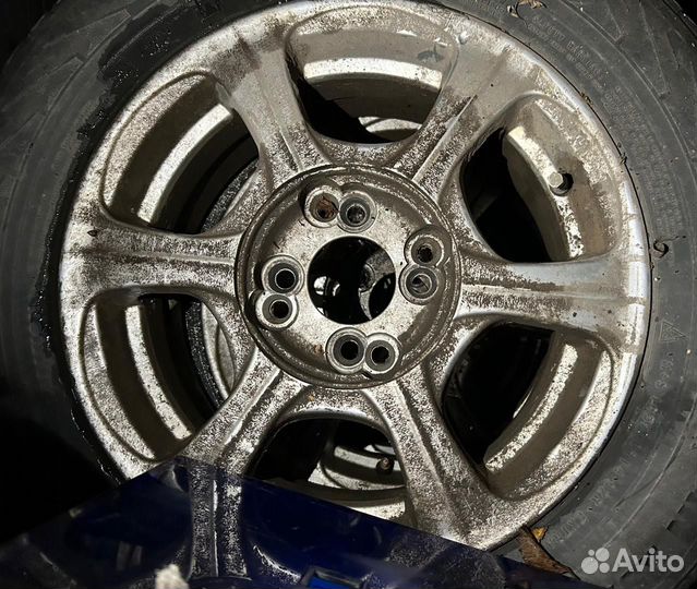 185 70 14 зима 4 штуки на литье
