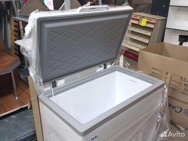 Морозильный ларь с глухой крышкой