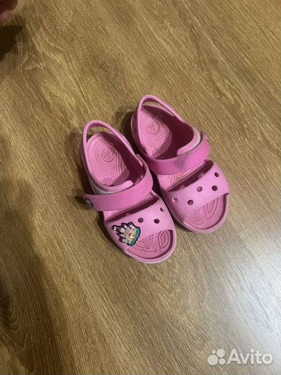 Босоножки санлалии crocs