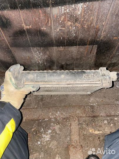 Mercedes w 124 радиатор основной