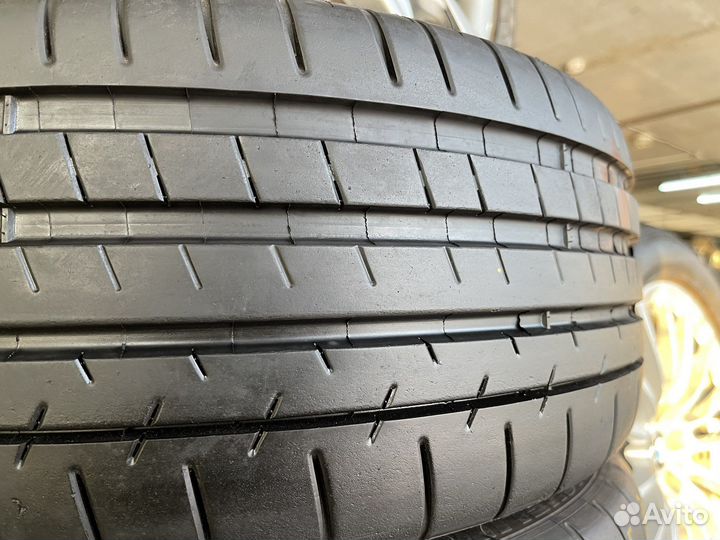 Michelin Pilot Super Sport Acoustic 225/40 R18 и 245/35 R18 Y