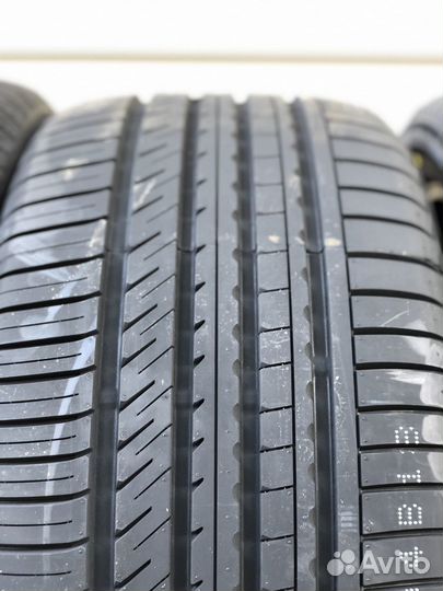 Kinforest KF550-UHP 235/65 R17 108H