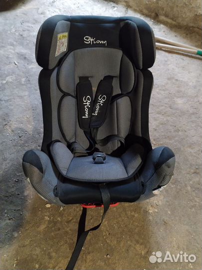 Автомобильное кресло