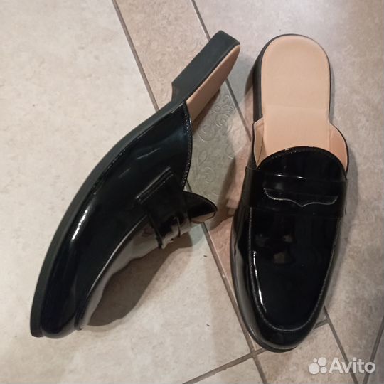 Мюли муж. 44 размер лак