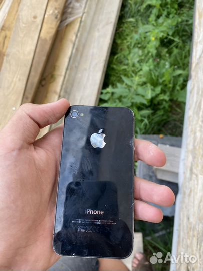 Телефон iPhone 4s