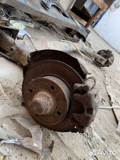 Задняя балка Фольксваген пассат б3 с дисками