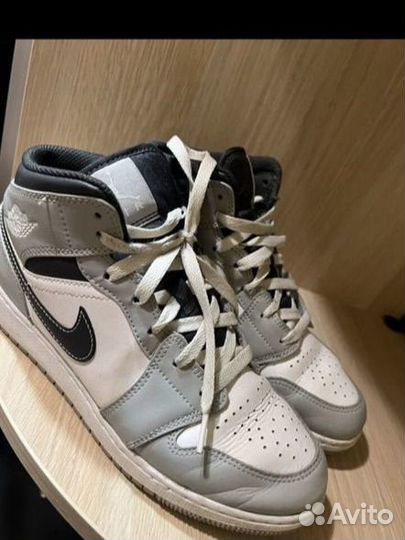 Кроссовки Nike Jordan 1 mid smoke light grey 40