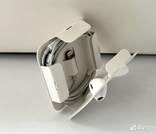 Наушники Apple EarPods Lightning новые оригинальны