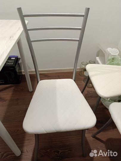 Стулья кухонные 4шт