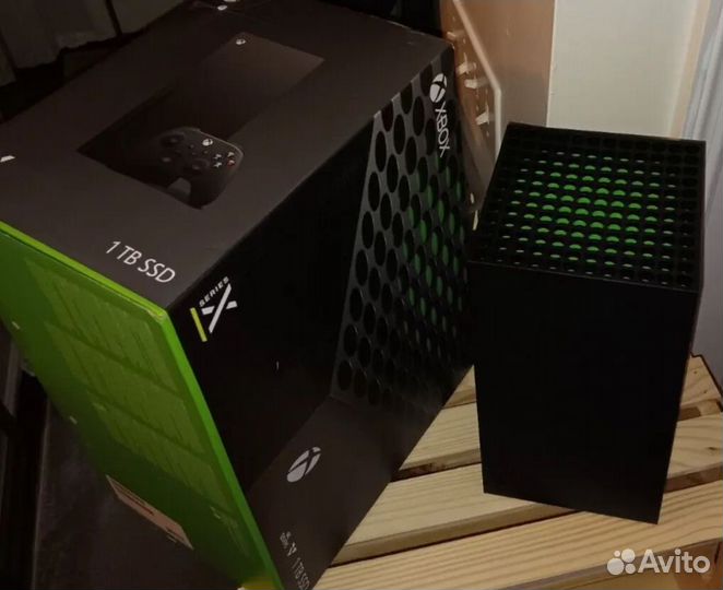 Продам Xbox series x в отличном состоянии