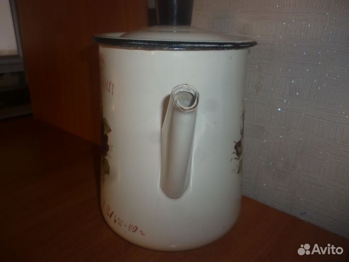 Эмалированный кофейник СССР