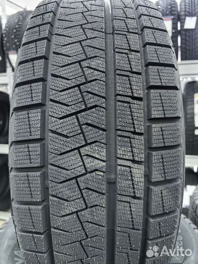 Formula Ice FR 215/50 R17 95T