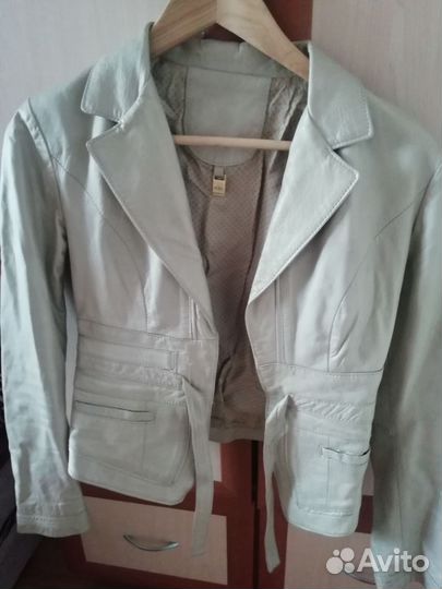 Две куртки натуральная кожа.косуха и жакетик