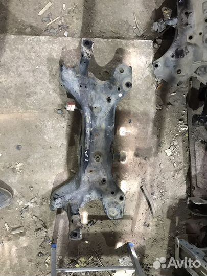 Подрамник фольксваген поло